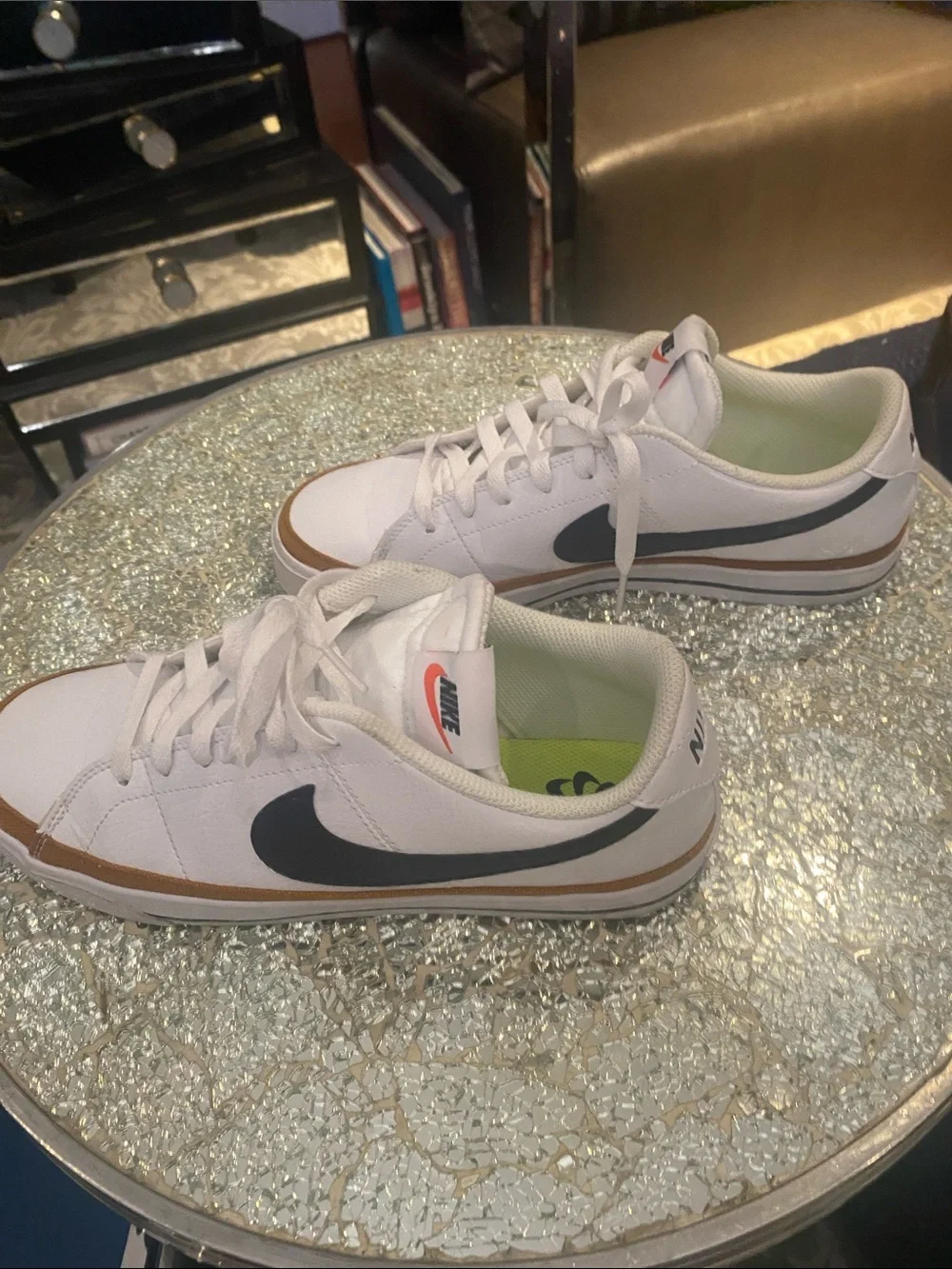Nike classic low